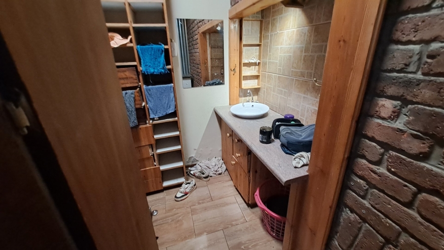 7 Bedroom Property for Sale in Universitas Free State